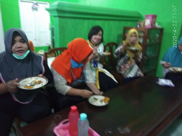 MAKAN SEADANYA MINUM SEPUASNYA YA