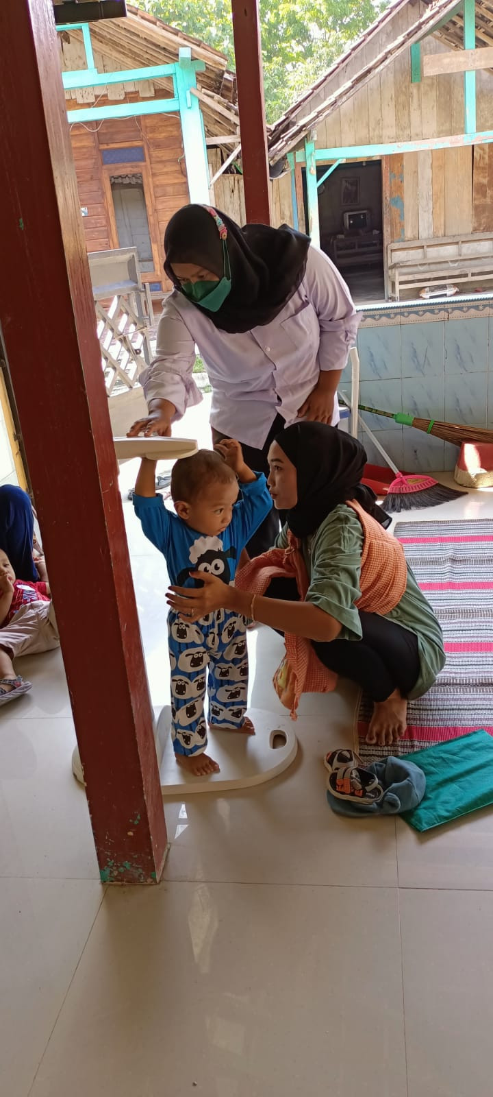 Foto kegiatan Pengukuran tinggi Badan Balita
