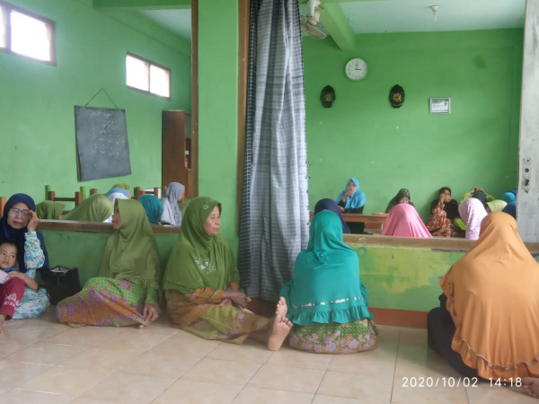 Pengajian Tahlil Rutin Dan Sosialisasi Bina Keluarga Lansia Tangguh