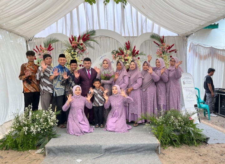 Pernikahan ananda  vivi Krusitasari dan Bagas