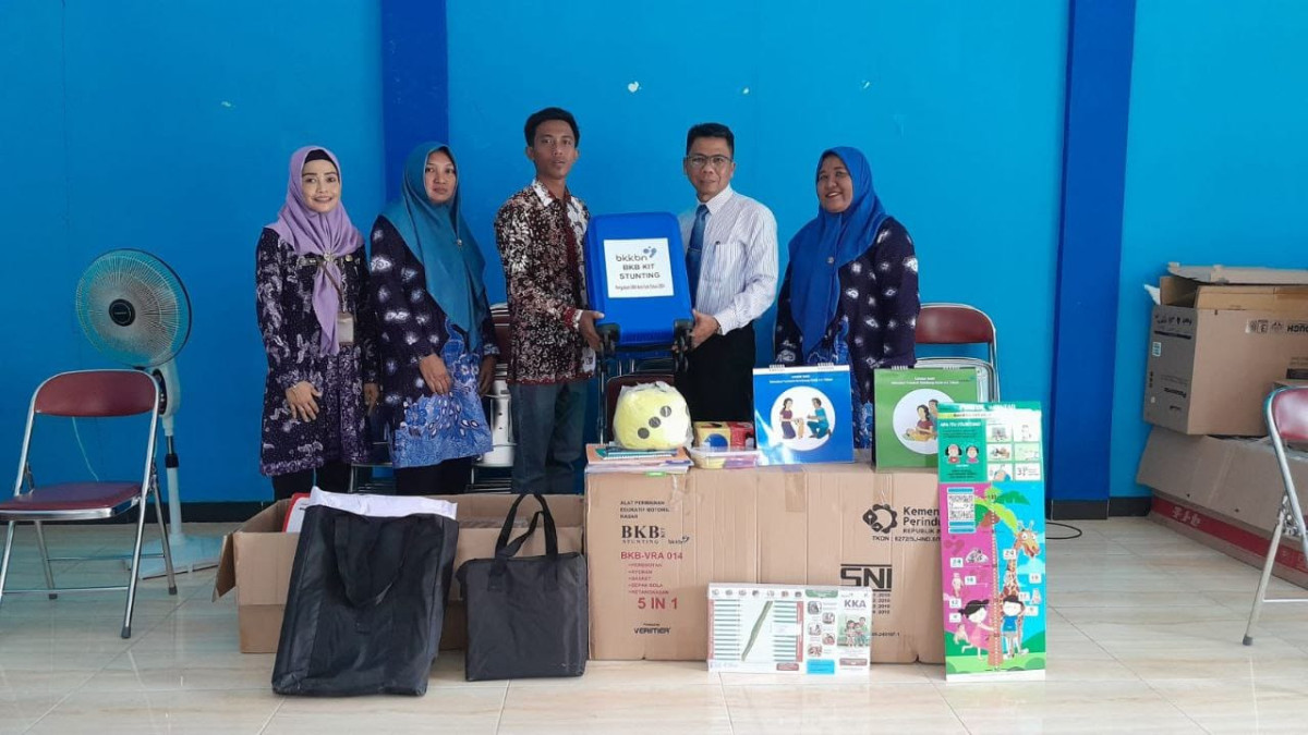Penyerahan Bantuan BKB KIT STUNTING