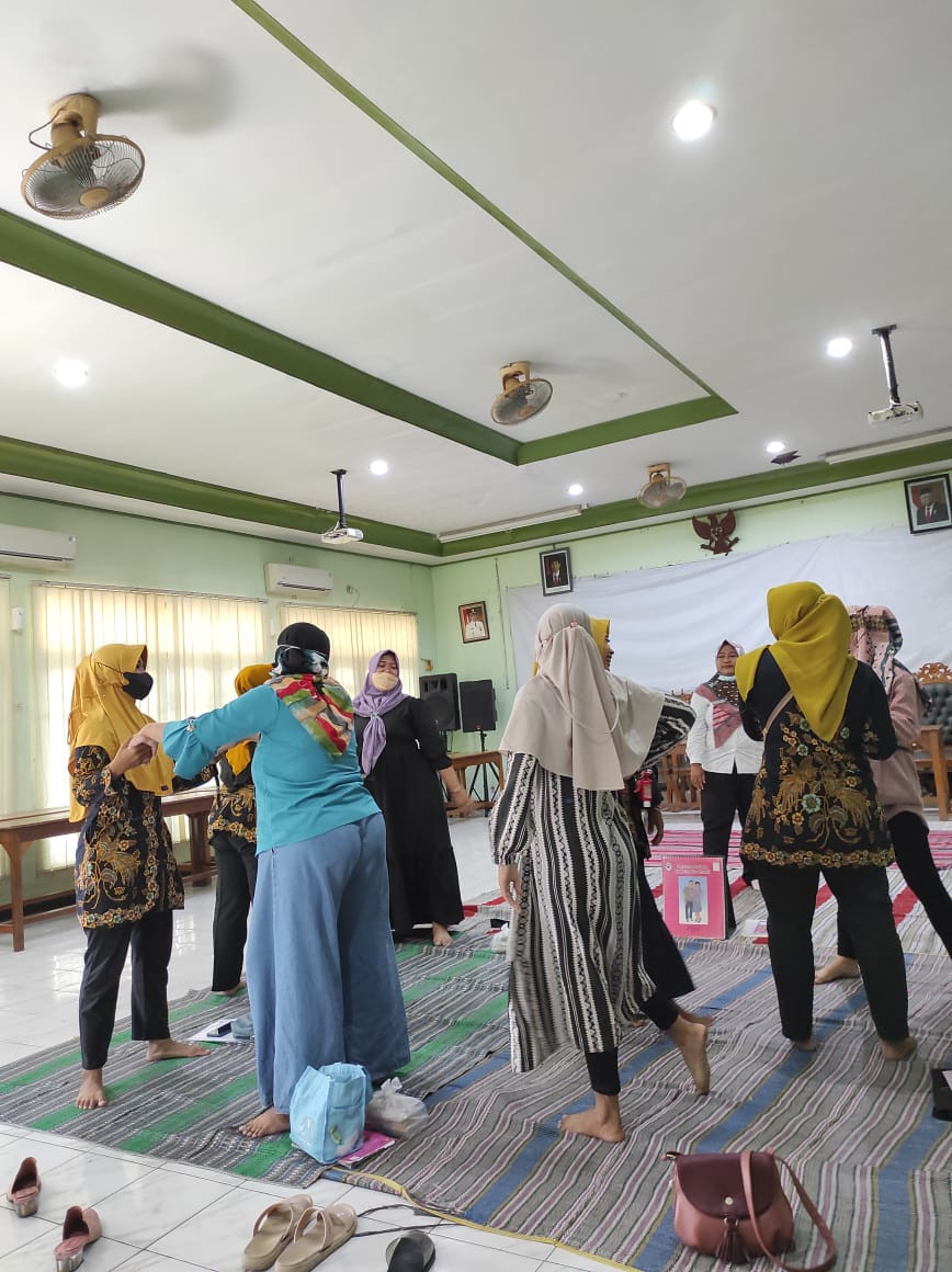 Edukasi kesehatan ibu hamil, balita, remaja, dan lansia