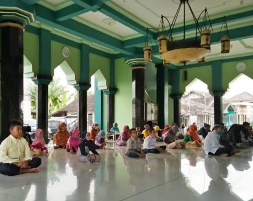 Ngaji bareng  dan bersholawat bersama