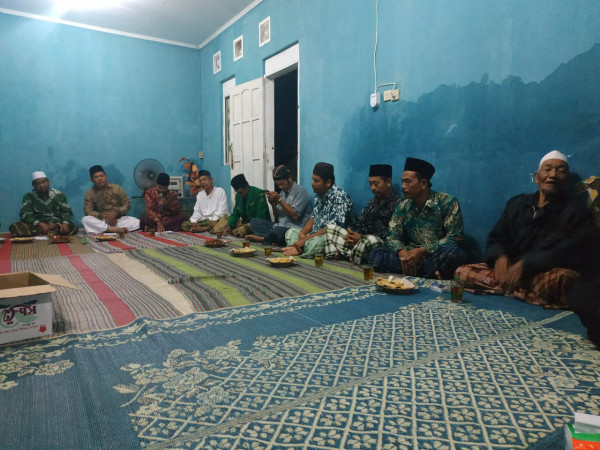 Pengajian rutin bapak-bapak