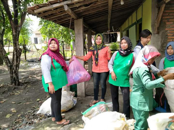 Menabung di Bank Sampah