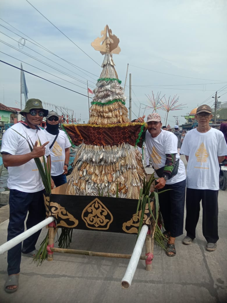 karnaval hasil laut dan bumi
