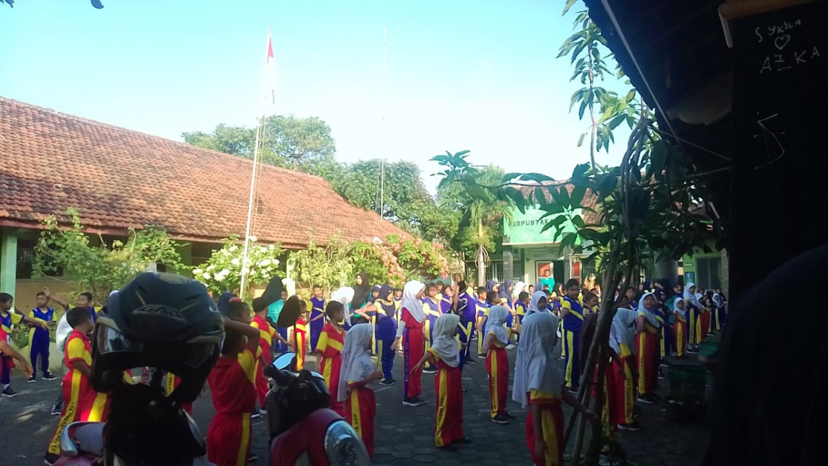 Jumat sehat SD N Berahan kulon