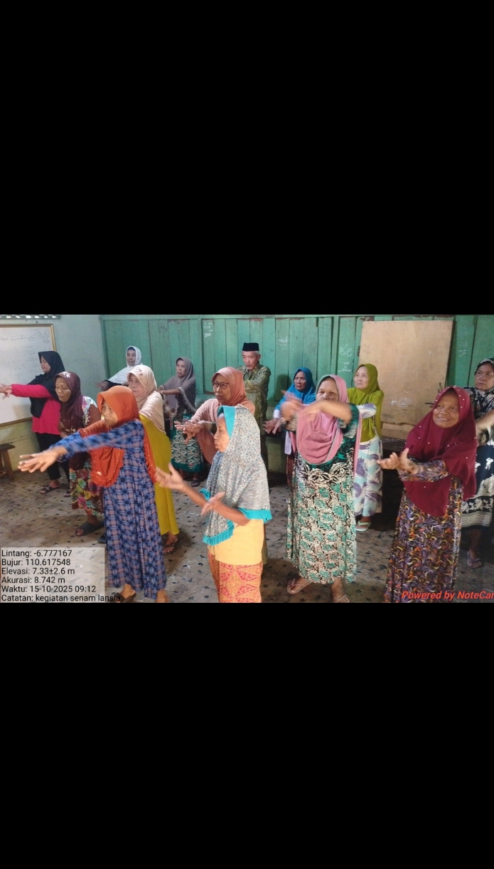 Kegiatan senam lansia