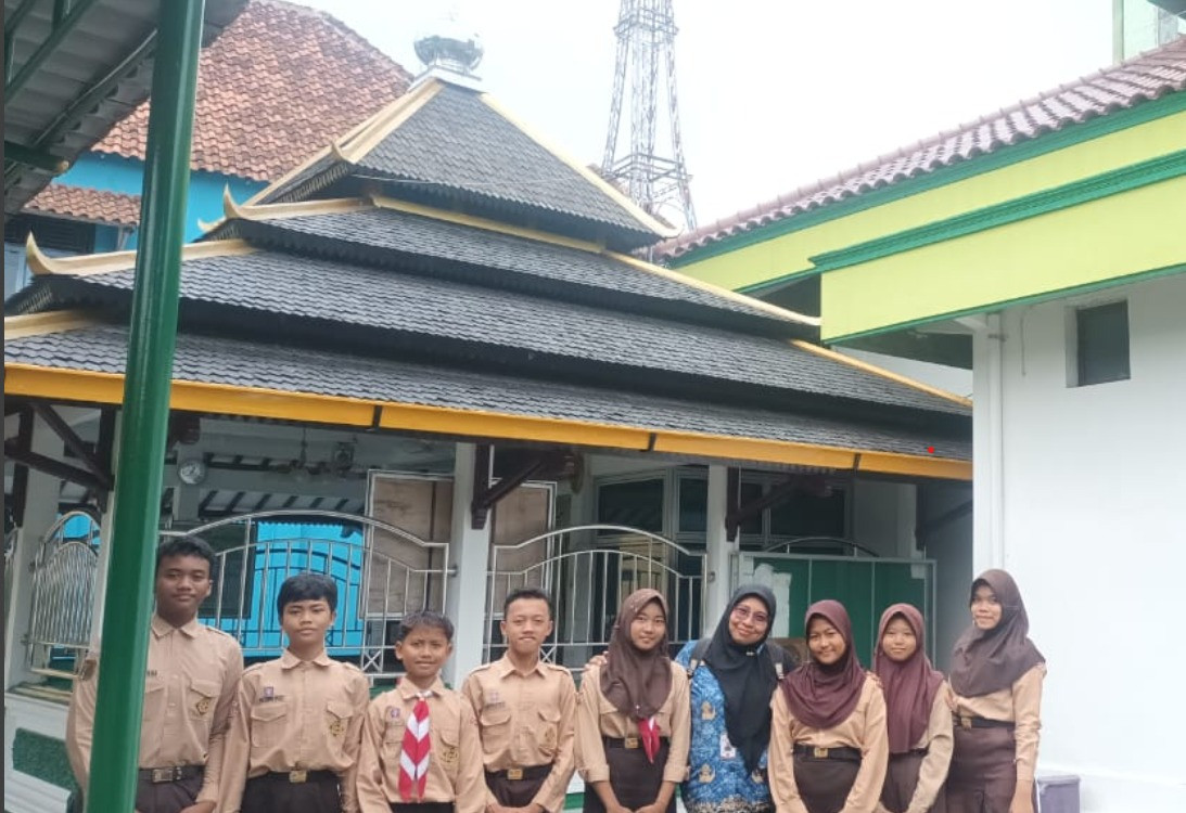 Ziarah ke makam Simbah  kyai Raden Burhan