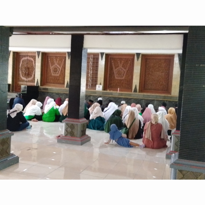 Ziarah ke makam sunan Kalijaga