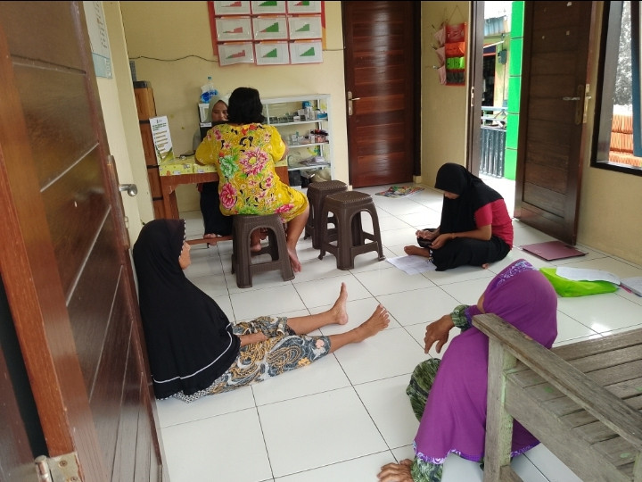 Pemeriksaan kesehatan di PKD