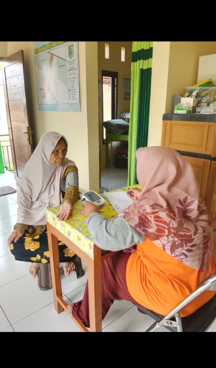 Pemeriksaan kesehatan di PKD