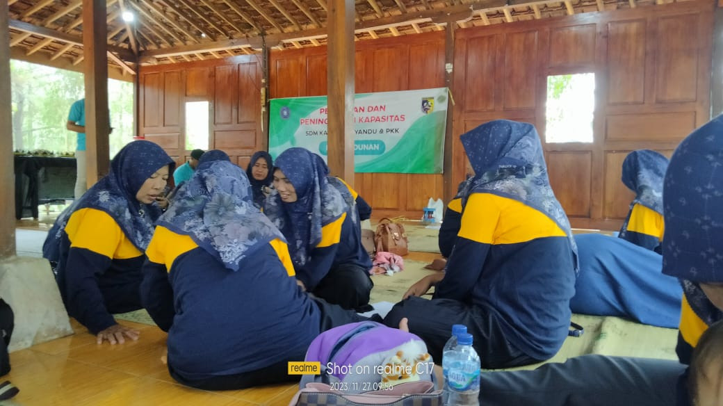 Pelatihan PKK dan Kader Posyandu