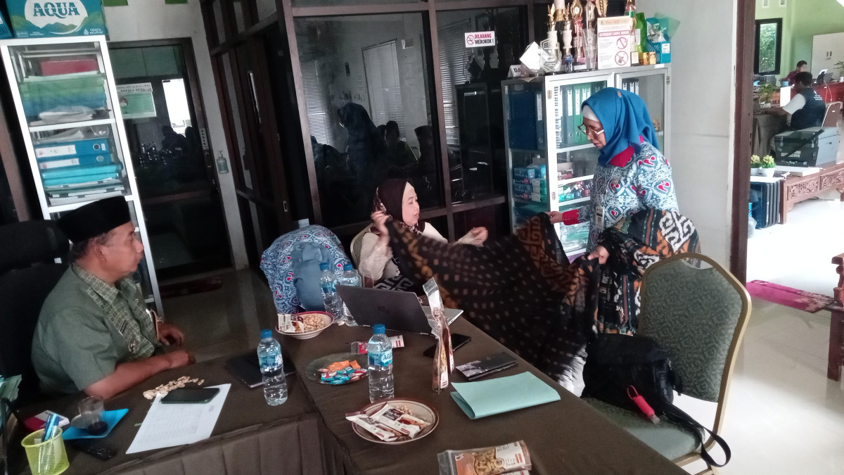 Hasil Tenunan desa Tedunan