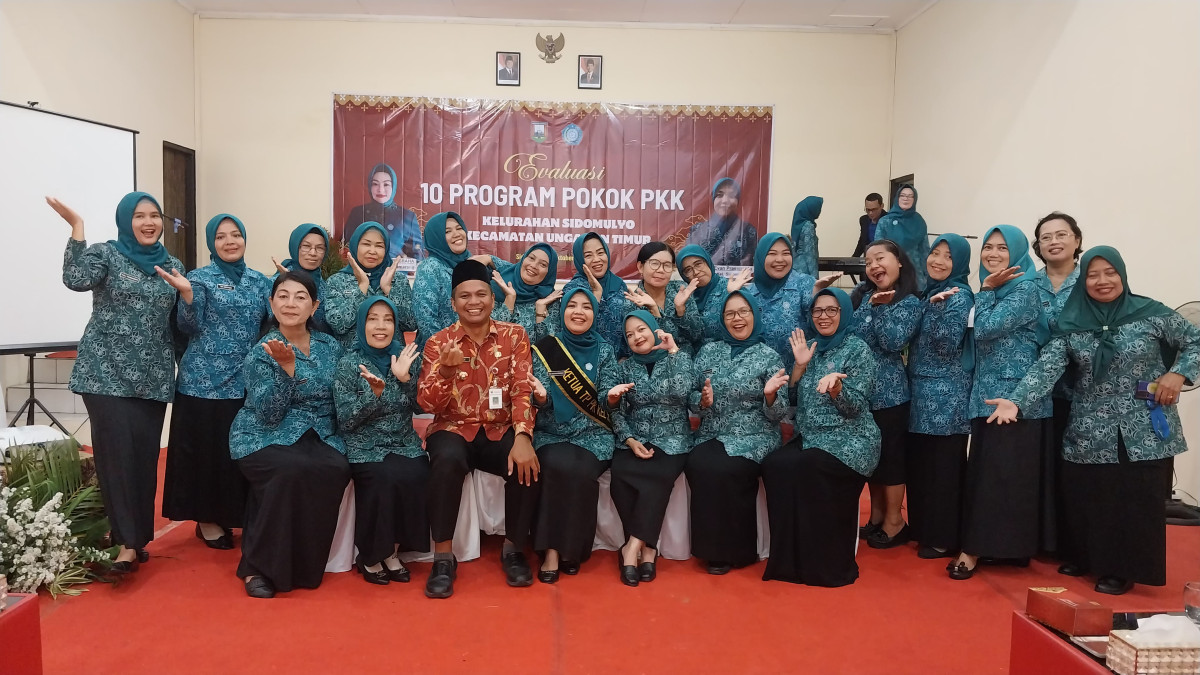 TP PKK Sidomulyo & Bpk Lurah Sidomulyo