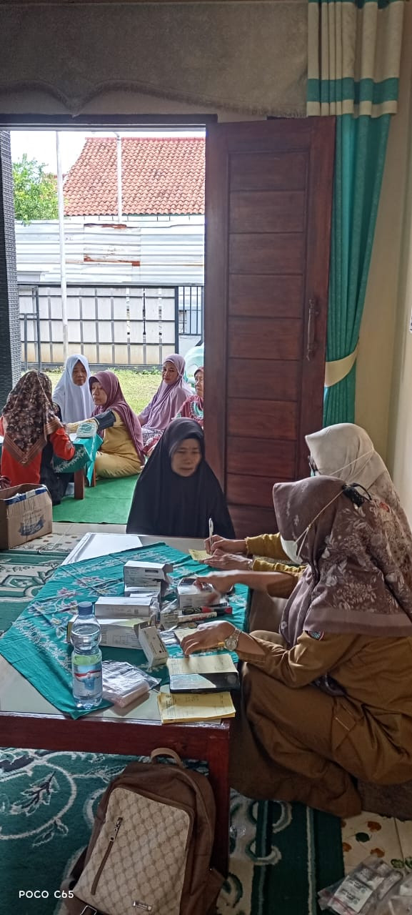 POSYANDU LANSIA ANGGREK ( BKL/ BINA KELUARGA LANSIA )