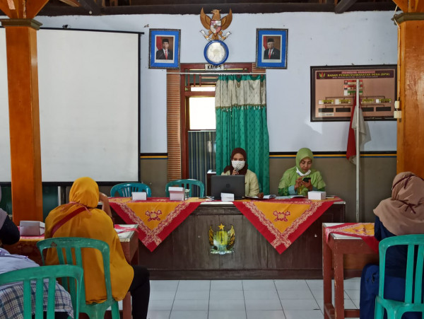 Pertemuan Rutin Pokja Kampung KB Bunga Tanjung Desa Tanjung Kulon