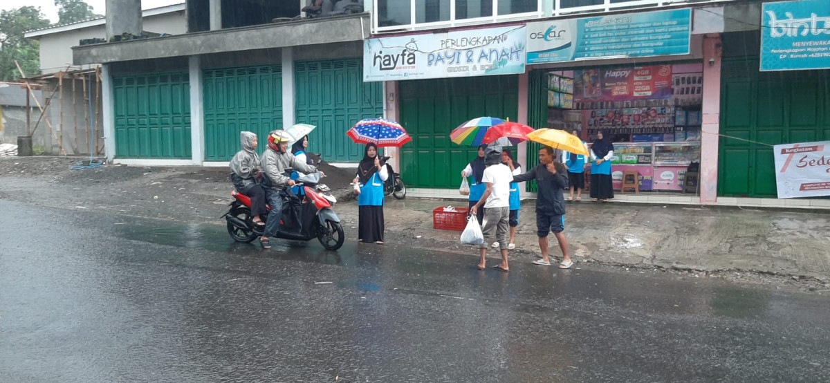 foto kelima kegiatan sedekah takjil