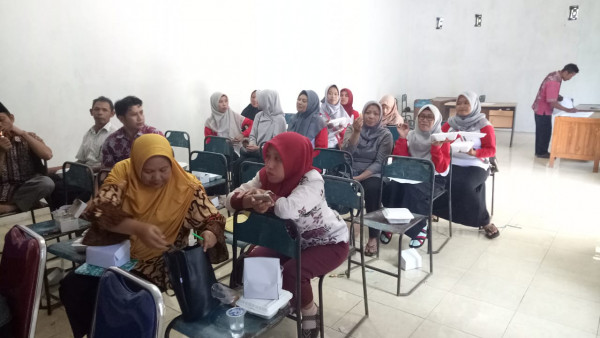 Lampiran Foto Kegiatan Rapat POKJA Kampung KB 