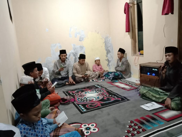 pembacaan do,a tahlil bersama