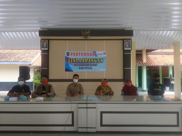 pertemuan lini lapangan