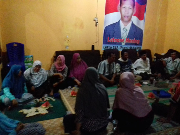 Rapat rembug warga di pimpin oleh Bapak Sunardi, selaku Kepala Desa Pedeslohor