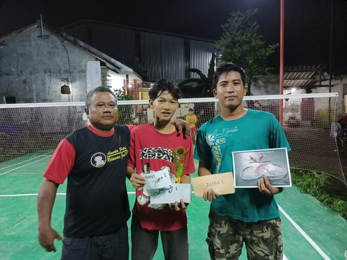 Turnamen badminton kampung KB Cup 2021