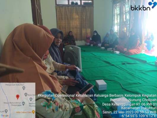 diskusi dan berbagi pengalaman dari anggota