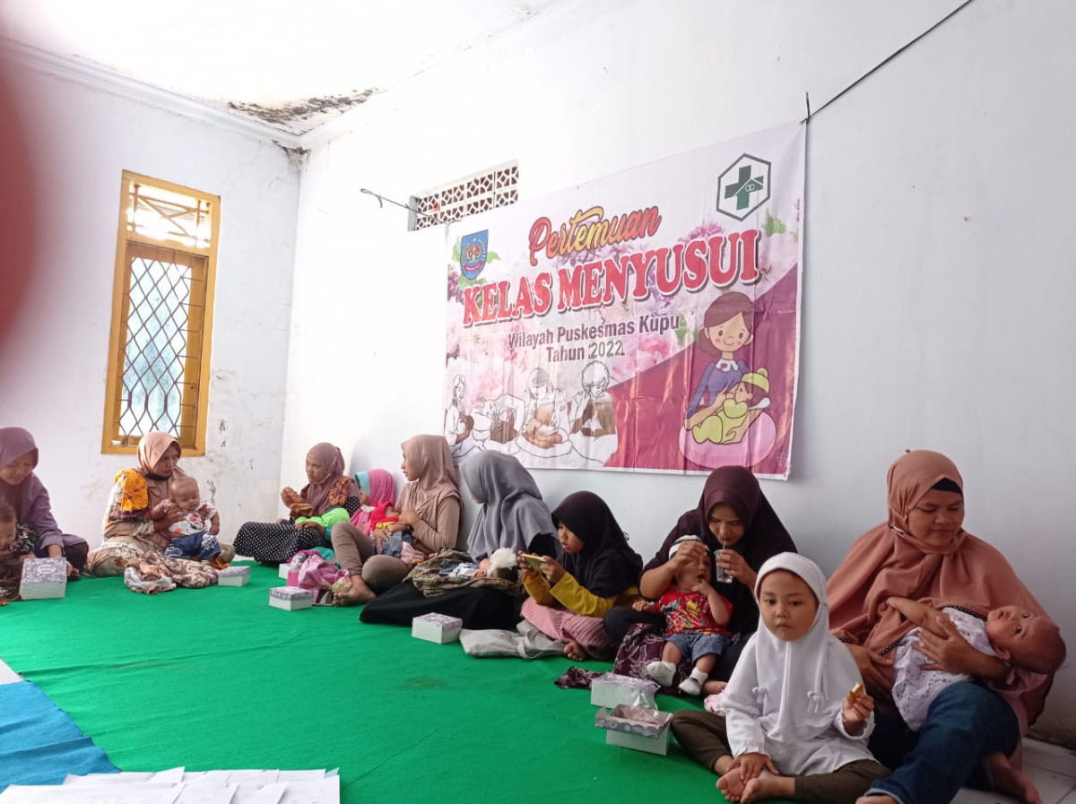 Ibu-ibu peserta mengikuti kegiatan dengan antusias