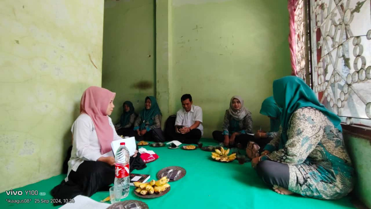 Pertemuan rutin ppkbd dan plkb se kecamatan wanasari