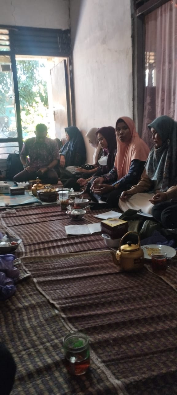 Pengarahan dari bidan desa