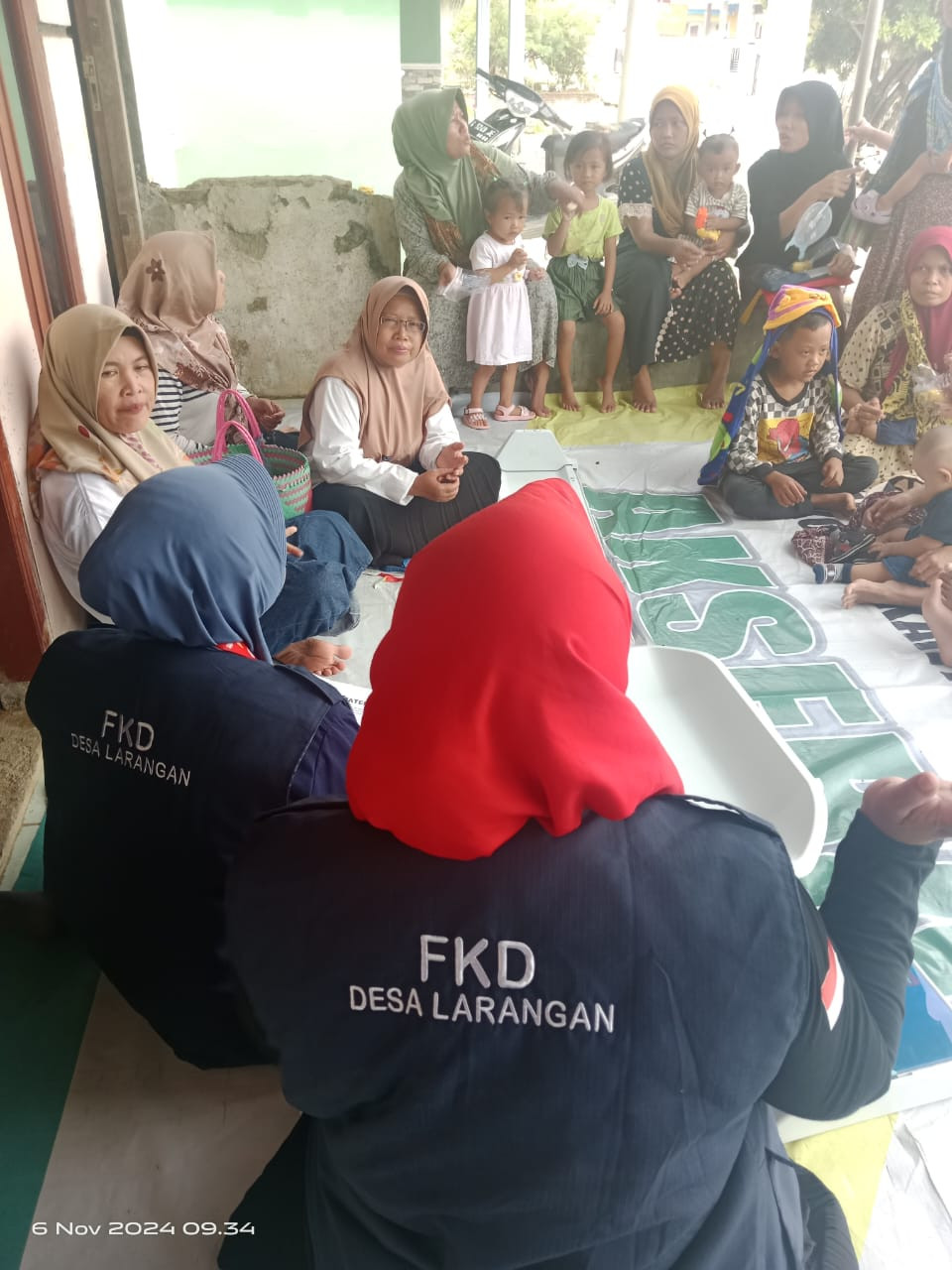 Pengurus FKD sedang memberikan materi DBD