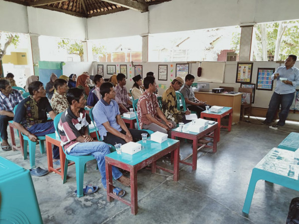 Penjelasan mengenai pemanfaatan sampah menjadi barang bernilai ekonomis