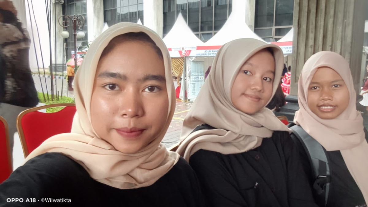 acara sumpah pemuda dengan perwakilan rema dan pik r bangunharjo mengikuti kegiatan talkshow sarasehan