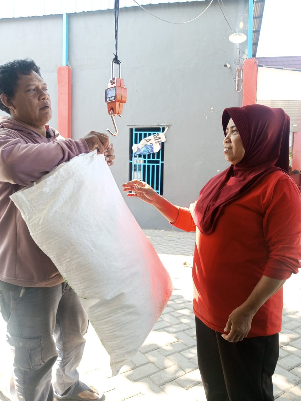 Pengumpulan Sampah Plastik di Wilayah Kelurahan Muktiharjo Lor
