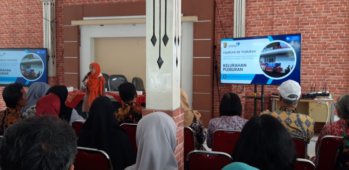 Monitoring dan evaluasi Kampung KB tingkat Kota Semarang.