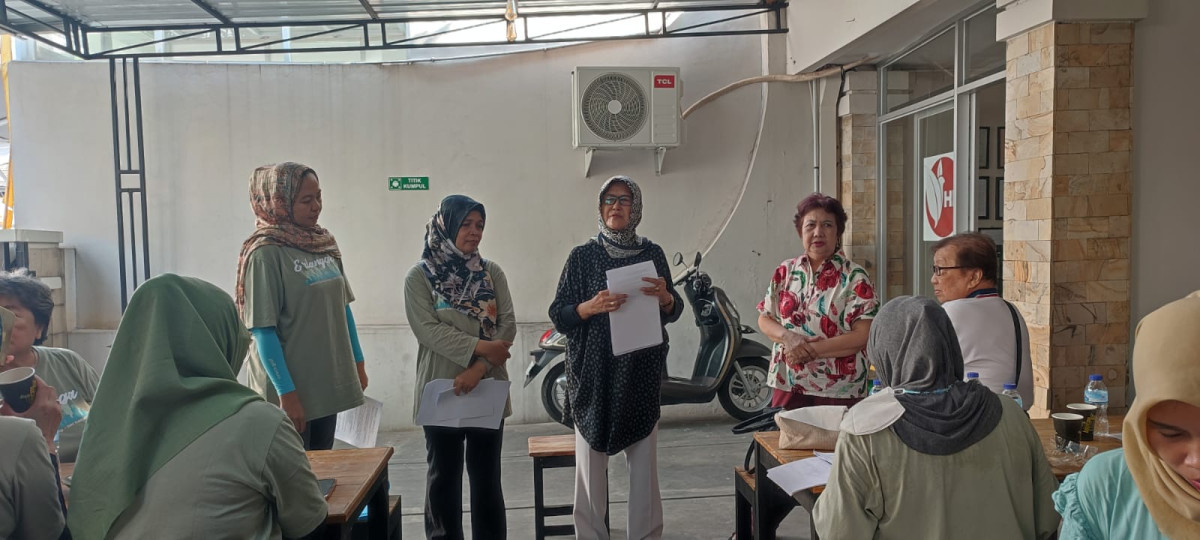 Edukasi dan Koordinasi Penyelenggaraan Sekolah Lansia oleh Ketua BKL Erlangga