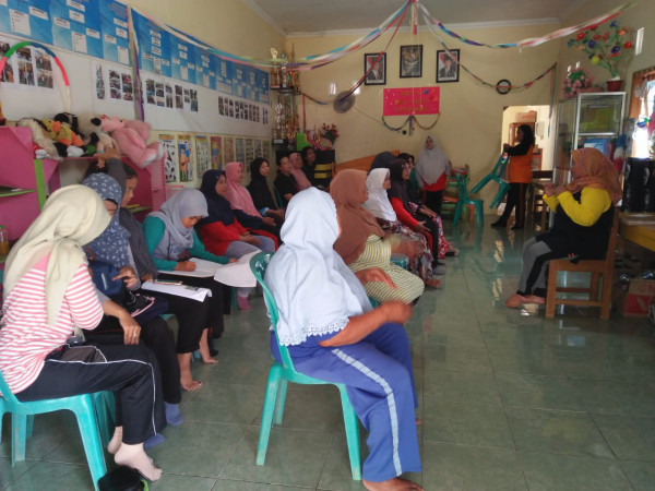 pembinaan keluarga lansia oleh kader kampung KB