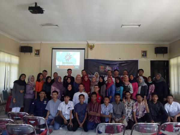 Edukasi Remaja Lewat Roudshow Generasi Berencana