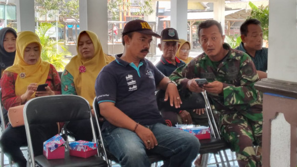 Peserta pertemuan pokja kampung kb