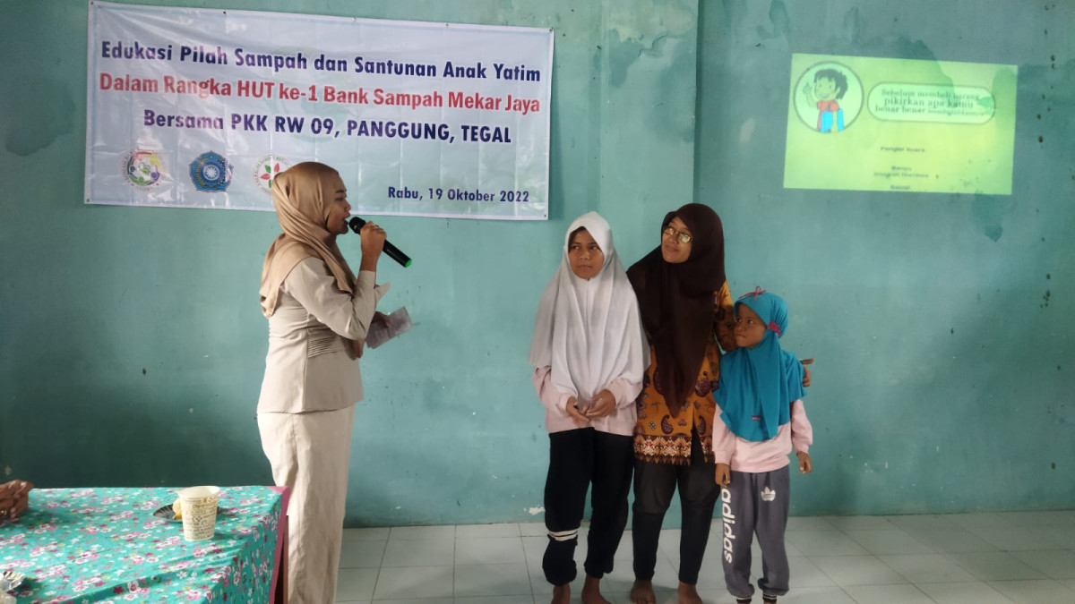 Bank Sampah “Mekar Jaya” Gelar Ultah Pertama Dengan Edukasi Pilah Sampah Dan Santunan Anak Yatim