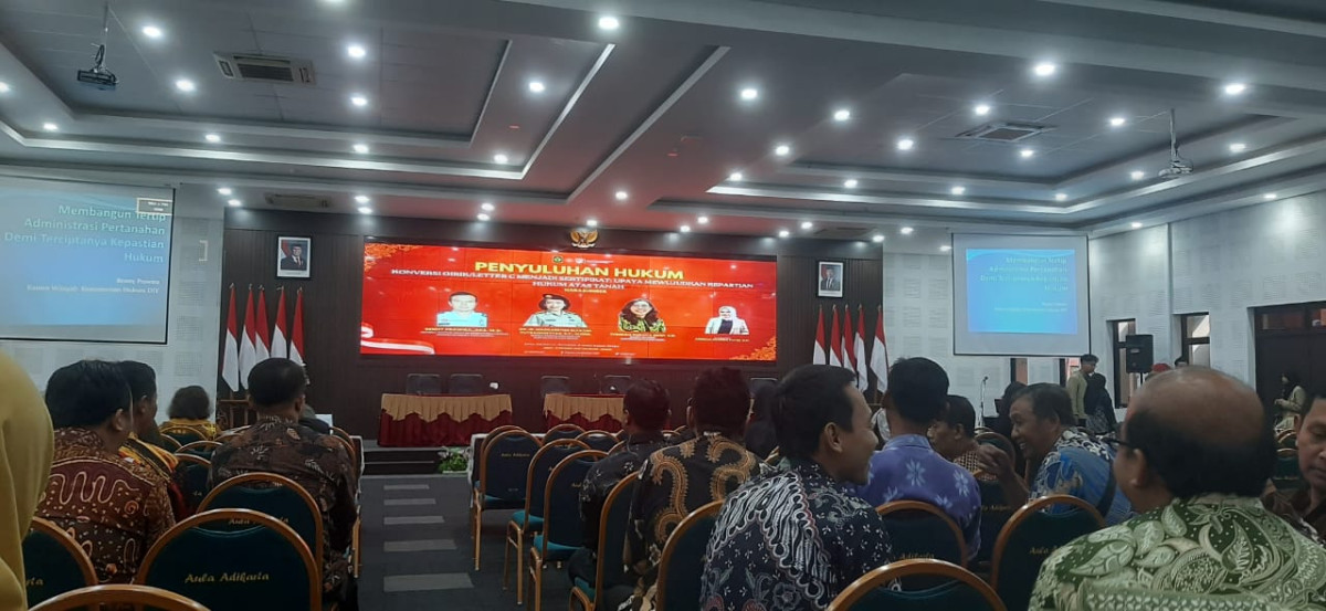 Penyuluhan Hukum dengan tema "Memperbaharui Sistem Pertanahan Melalui Konversi Girik ke Sertifikat"