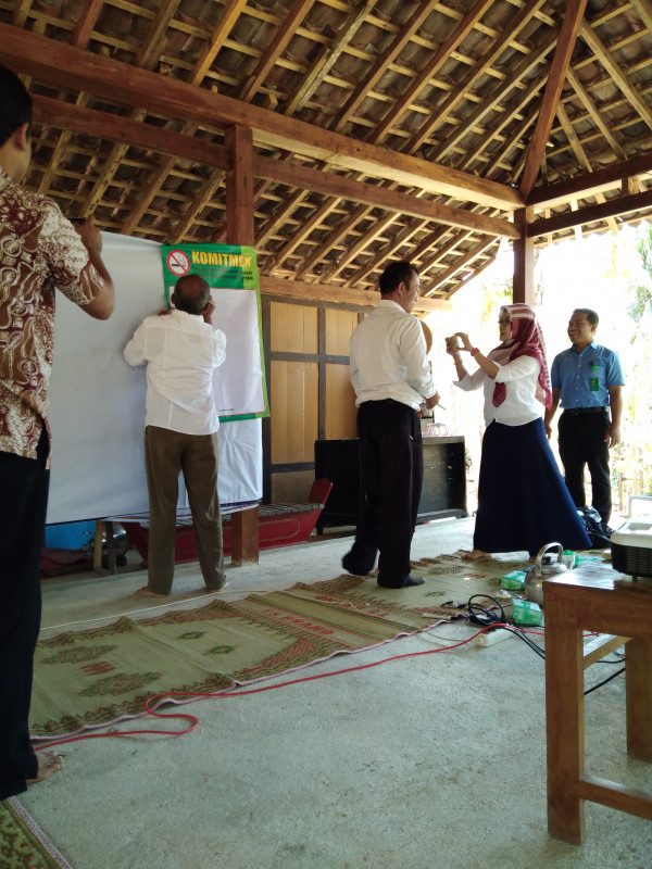 Penanda tanganan komitmen KTR (Kawasan Tanpa Rokok)