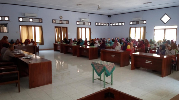 persiapan materi pembinaan dari Polsek Pengasih