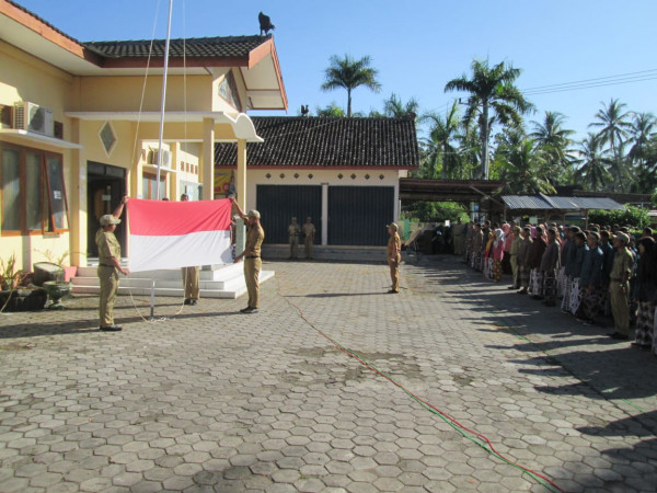 Pengibaran Bendera Sang Merah Putih