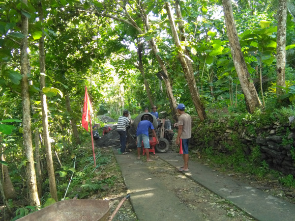 Pembangunan Jalan Corblok RT 21 Pedukuhan Kroco