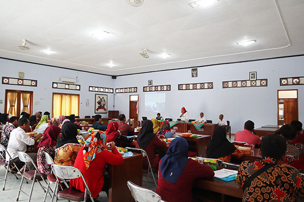 Pelatihan Manajemen bagi Pedagang Pasar Tradisional Clereng