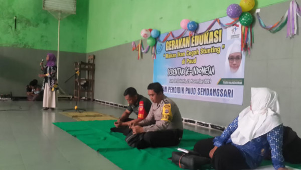 Bunda PAUD, Babinsa dan Babinkamtibmas juga ikut mendukung Gerakan Makan Ikan Cegah Stunting