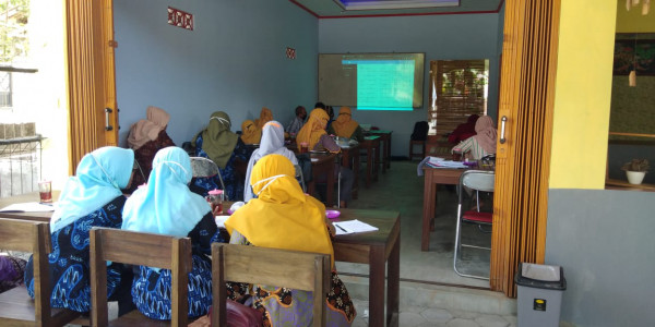 Mengikuti Kegiatan Rapat tenis Bangga Kencana