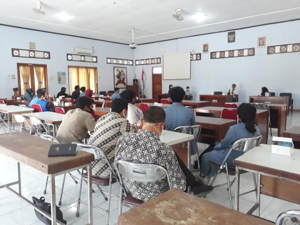 Dosen dan Mahasiswa ISI Yogyakarta Melaksanakan Pendampingan Seni di Kalurahan Sendangsari